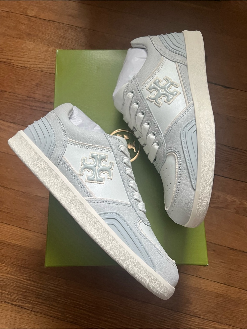 Tory Burch Women’s Clover Court Leather White & Blue Low-Top Sneakers Size: 5.5